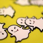 مستخدمى سناب شات ، قامت شركة سناب المطورة لتطبيق التراسل الفيديوى "سناب شات" بالاعلان عن اطلاق ميزة (App Stories بشكل رسمى، بعد قرابة عام من معاينتها للمرة الأولى