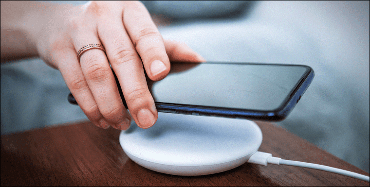 أيهما أبطأ الشواحن السلكية أم اللاسلكية ؟