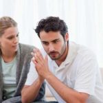 كيف تتعاملين مع الزوج الكتوم